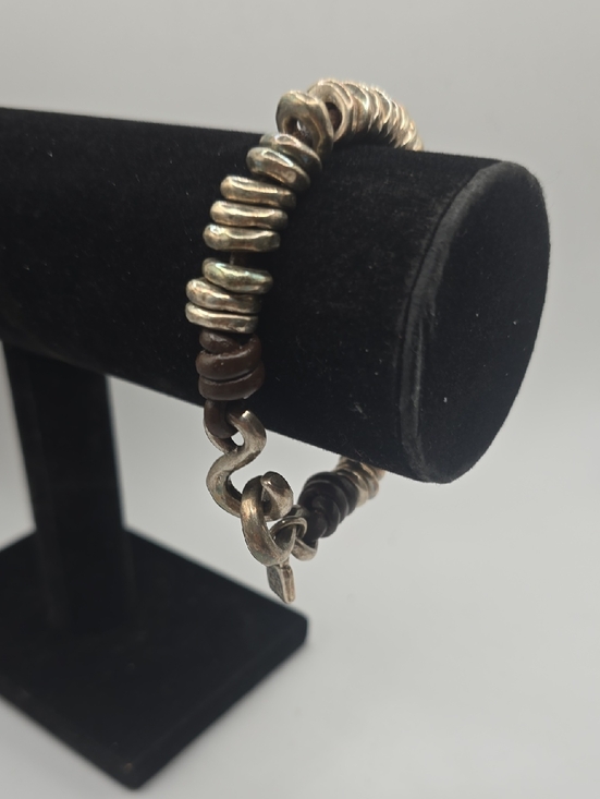 UNO de 50 Jewelry - UNO de 50 Silver Bead and Brown Leather Bracelet